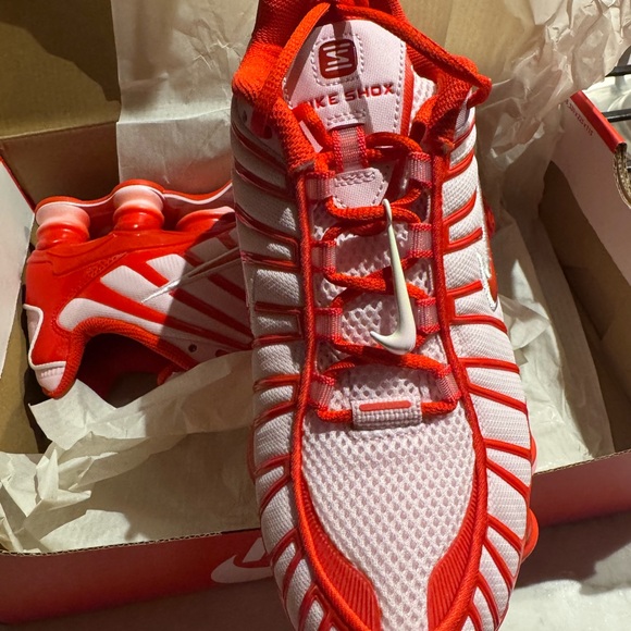Nike Shox Red and White Sneakers - Picture 2 of 5